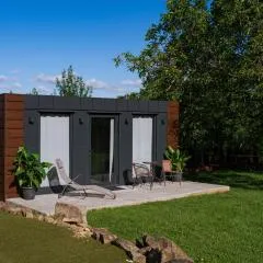 TINY HOUSE mezi sklepy