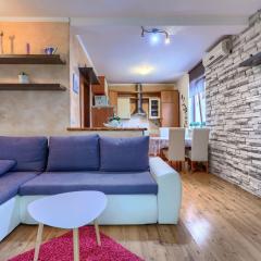Apartment Apartmani Amaii-1 by Interhome