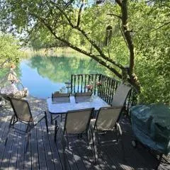 Luxury Lakeside Caravan with hottub and private fishing peg, Tattershall Lakes