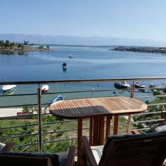 Apartment in Nin with sea view, terrace, air conditioning, Wi-Fi (4868-3)