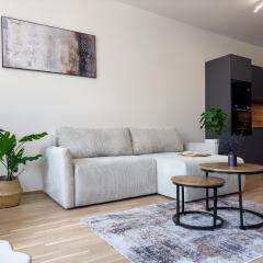 Central Riverside Apartment - Free Parking