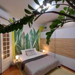 Margaret Bridge cozy flat