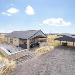 Luxurious 8-Person House With A Spacious Outdoor Spa - 1003