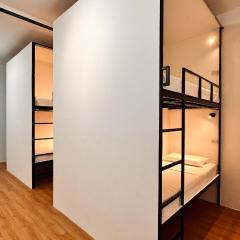 Puy-An, A Nomad Hostel