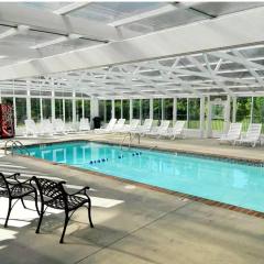 Mountain View Condo2 Kings, Pools & Balcony