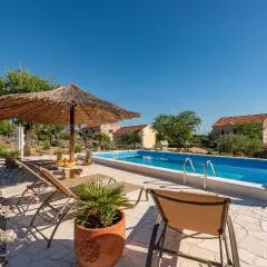 Gorgeous Home In Gornje Ceranje
