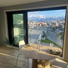 City Center 7th Floor Apartement with Beautiful View 2 bedroom Free parking