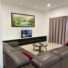 Jk CozyStay 10Pax 300Mbps 3BedR 2BathR 2ShadedCarpark