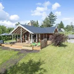 3 Bedroom Beautiful Home In Løgstør