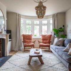 Pass the Keys Modern 5-Bedroom Luxury Home in Watford Close to Harry Potter Studios FREE Parking