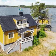 4 Bedroom Amazing Home In Sorunda