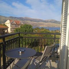 Anna's Apartment 4 - Sea View stay for 3 in Lixouri
