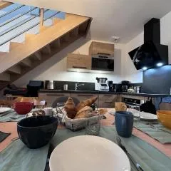 Gîte Champêtre avec Animaux, Spa et Tout Confort en Pleine Nature Bourbonnaise - FR-1-489-539