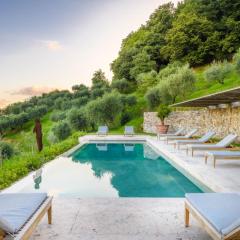 Villa Sunset, Luxury Farmhouse with Infinity Pool