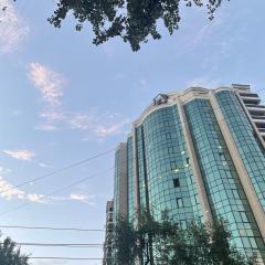 Комфортабельная 2-х комнатная квартира в 100м от метро Алатау