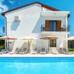 House Demetra by Briskva