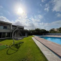 Standalone villa sea view hacienda bay
