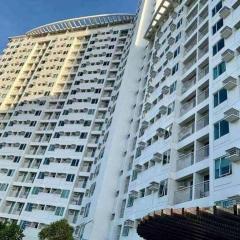 Urban Staycay by MIMI
