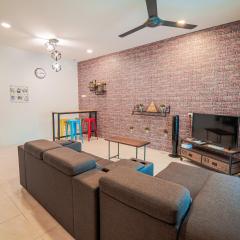 Serenity Family Stay Ipoh 8 pax