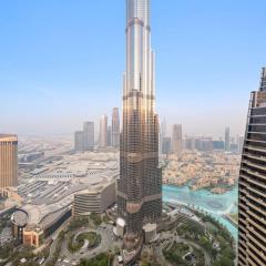Luxury 4BR Flat, Downtown Dubai, Pool, Gym, PS5, Sleeps 11 Guests