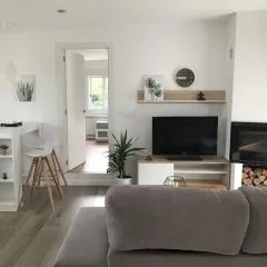 Casa vanguardista en el campo cerca de Santiago
