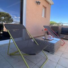 Duplex contemporain, climatisation à deux pas de la mer