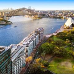 Luxurious Apartment only 250m Walk To Opera House