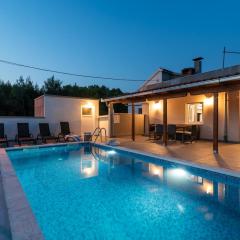 Villa Piedra Seget - A Hidden Paradise