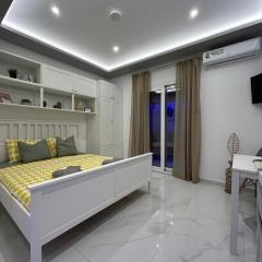 DANAI Studio 22 Paralia