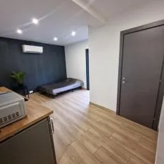 Studio en bord de mer avec jardin proche de Montpellier