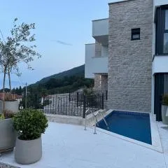 Aura Adriatica Onyx - Luxury Apartment, private pool, sea view, parking