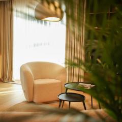 Penthouse Lebada Lake View