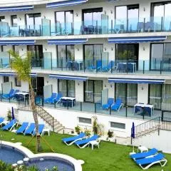 AZAHAR BEACH Blue Apartments & Spa