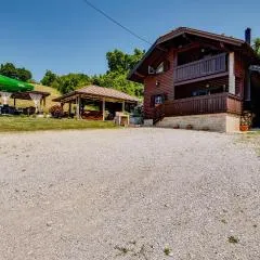 Lovely Home In Jastrebarsko With Wifi
