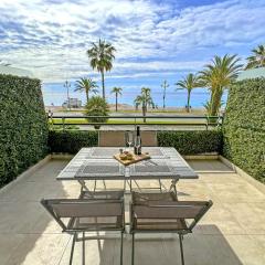 Gorgeous Oceanfront Apartment Promenade