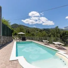 Nice Home In Nicciano With Jacuzzi