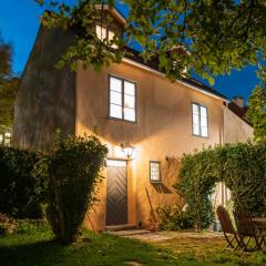 Enchanting 4 Bdr Villa close to Medieval cathedral