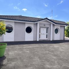 villa patio proche centre ville