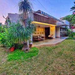 La Shangrila Charming City Center Villa