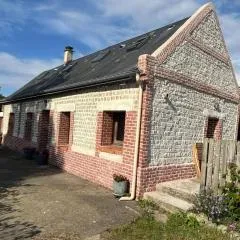 Maison charmante à Bec-de-Mortagne avec jardin clôturé