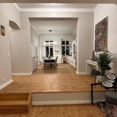 Große Stadtwohnung direkt am Mauerpark