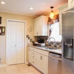 2 Bdrm Home with 3 beds mins from Casino