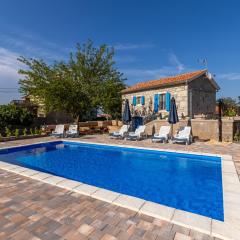 Stone house Villa Livia