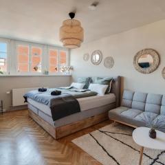 Boho Design Studio - Historic City Center with Free Parking & AirCon by HERO HOMES