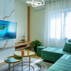 Luxury apartment at AirAlbania and near Blloku
