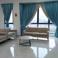 EIGHT Kinrara Puchong 3R2B 8Pax