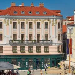 Royal Piazza