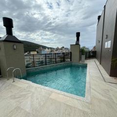 002D - Lindo apartamento na praia de Bombas