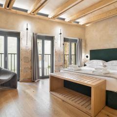 Poem Suites