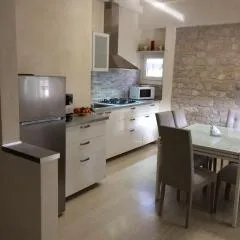 Villa Marga, private garden, patio, (shared) pool, 3 large bedrooms